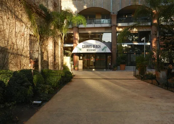 Les Pieds Dans L'eau Cannes