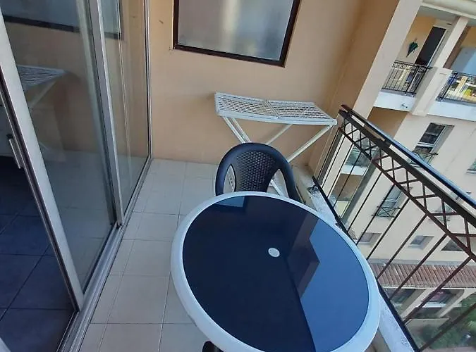 Les Pieds Dans L'eau *